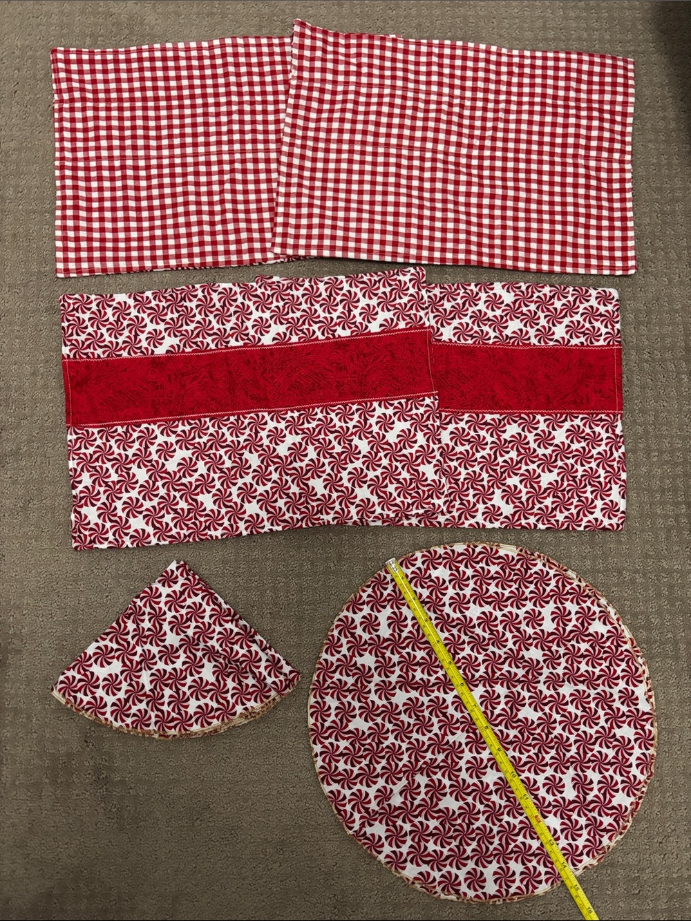 Red and White Holiday Table Linens Set - Gingham & Peppermint Print